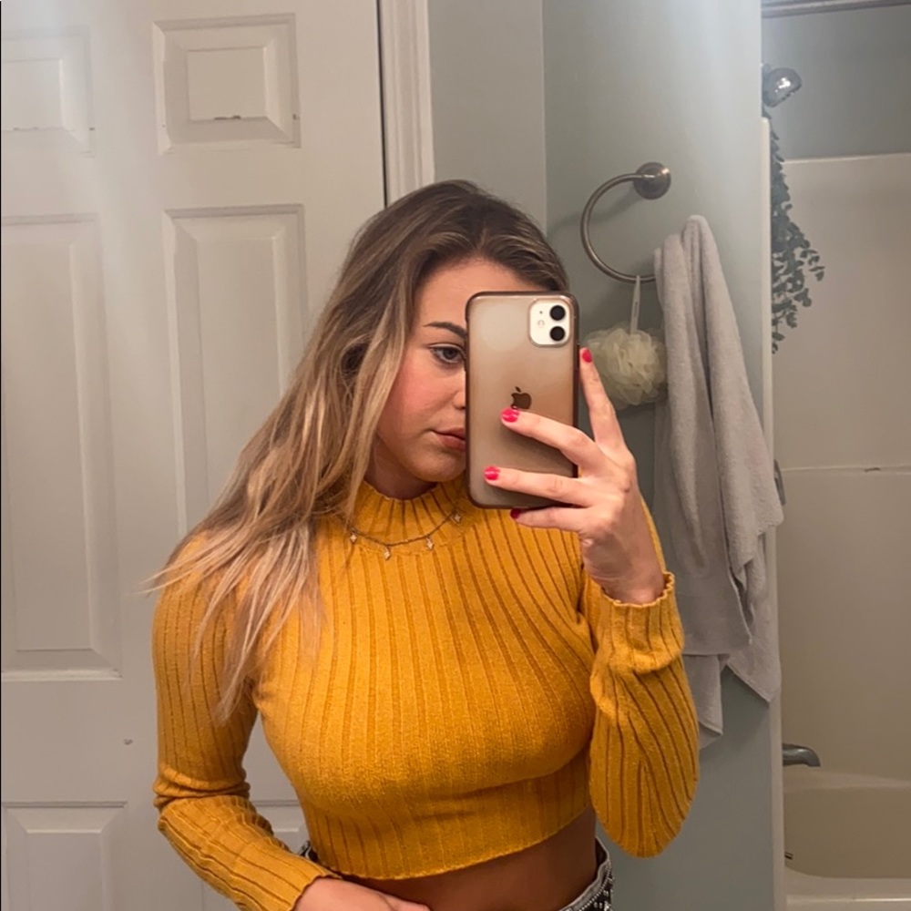Forever 21 yellow mustard cropped sweater
